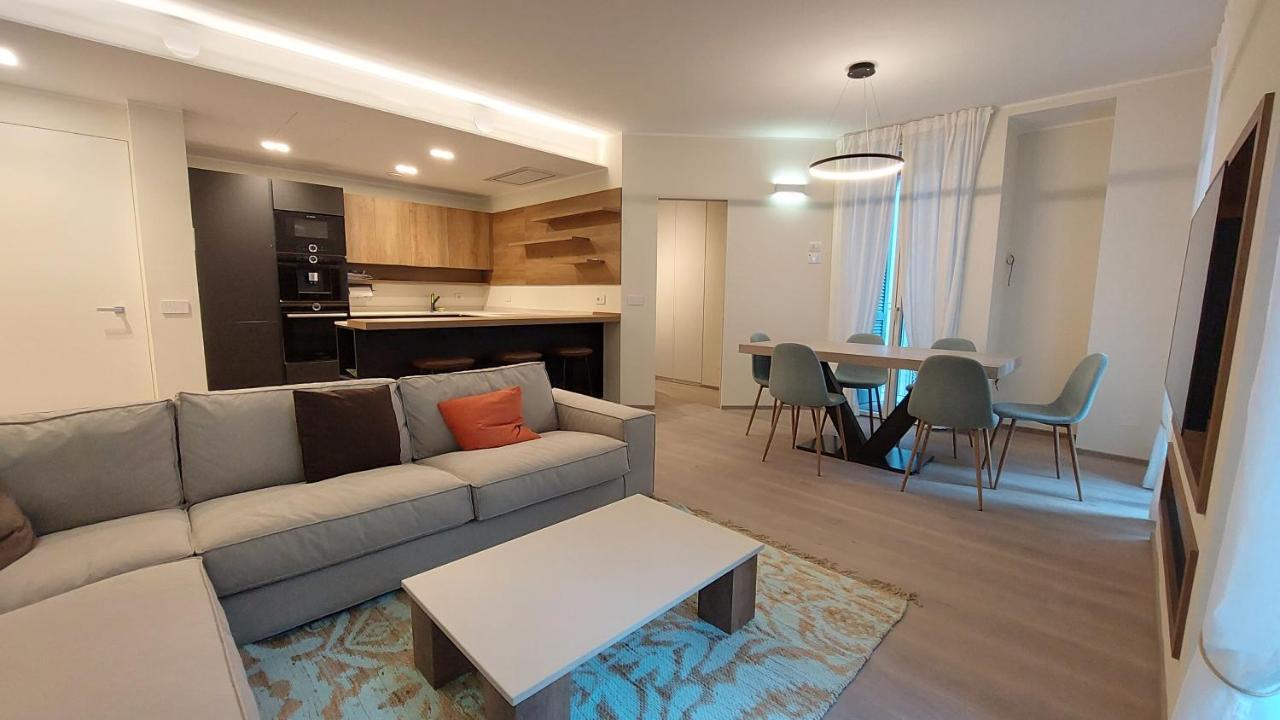 Cressoni Apartment โกโม ภายนอก รูปภาพ