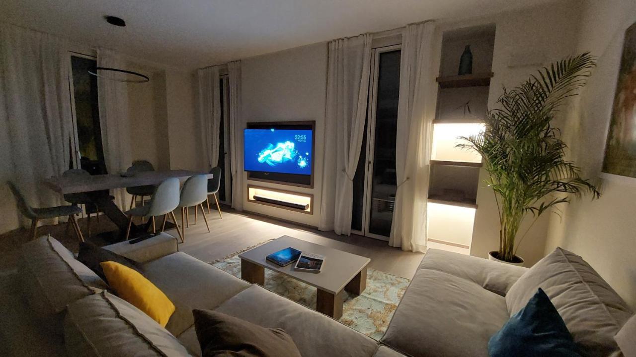 Cressoni Apartment โกโม ภายนอก รูปภาพ