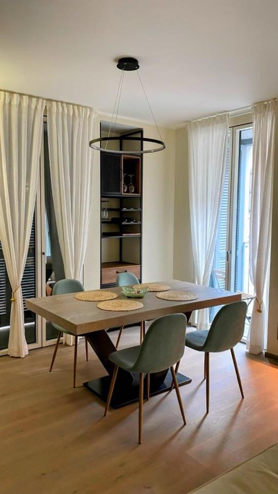 Cressoni Apartment โกโม ภายนอก รูปภาพ